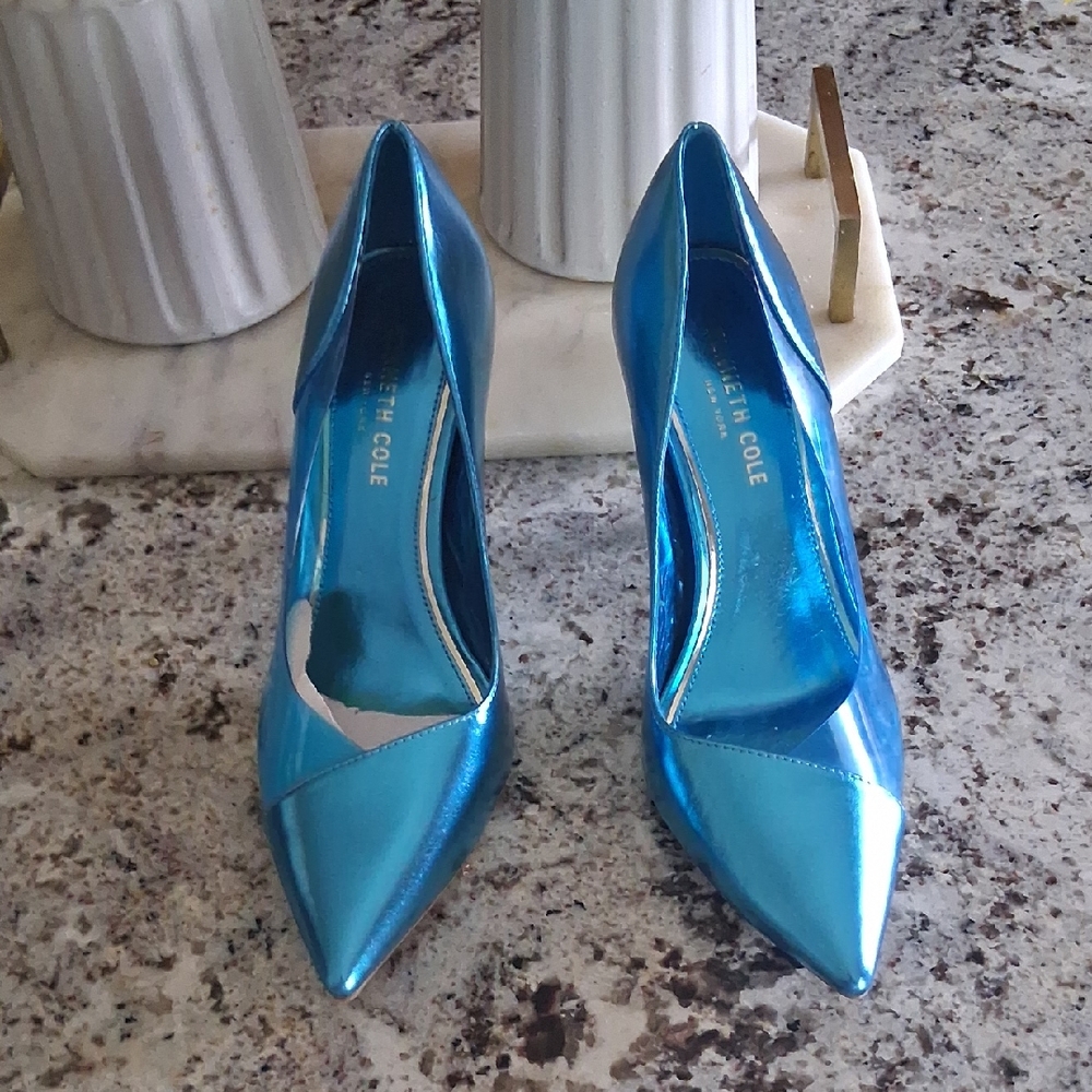 Kenneth Cole Blue High Heeled Pumps